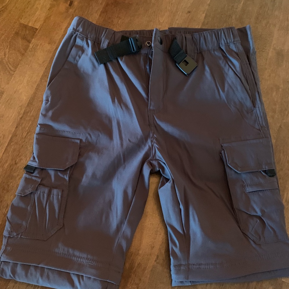 Boys Union Bay outdoor pants/short. Youth size L.